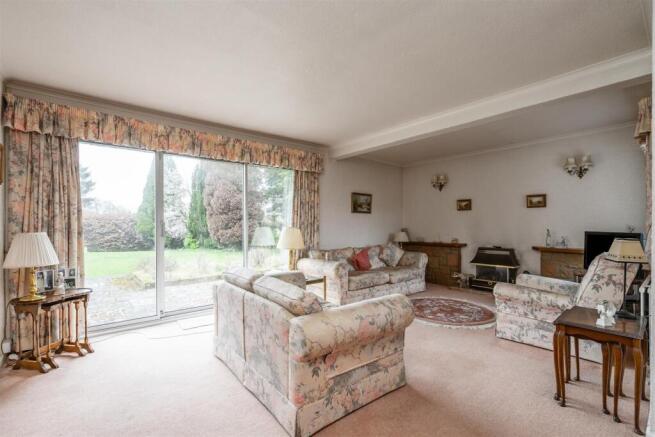 22 Holland Avenue_7.jpg