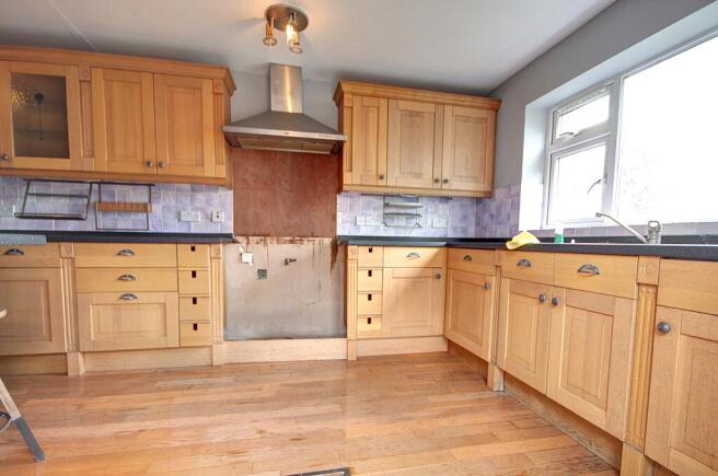 3 bed Detached for sale Image 6