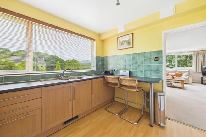 2 bed Ground Flat for sale Image 9