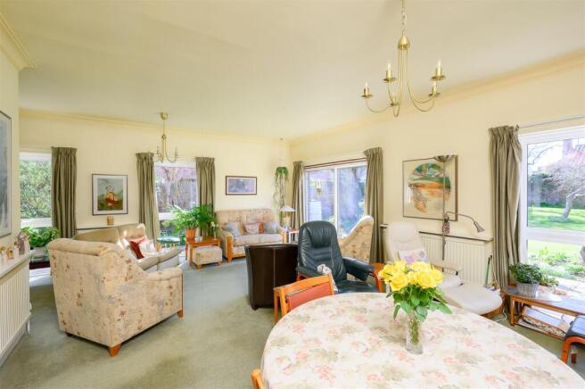 LIVING DINING AREA