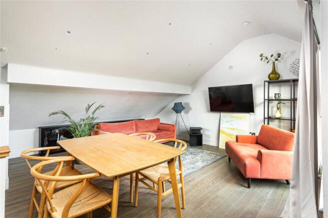 2 bed Flat for sale Image 6