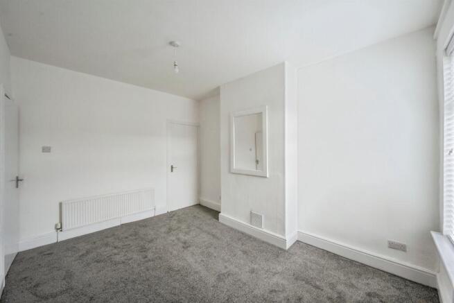 2 bed Terraced for sale Image 12