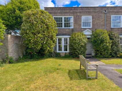 Courtenay Place, Lymington, Hampshire, SO41