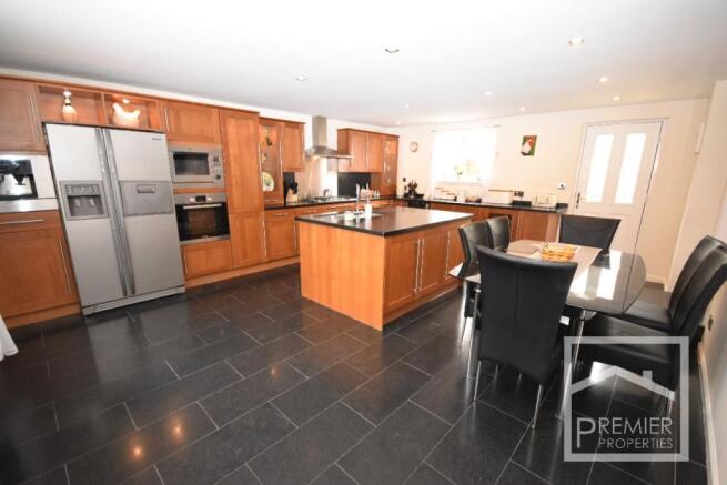 Kitchen/Breakfast Ro