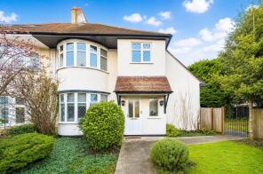 19, Copthall Gardens, Mill Hill, London NW7 2NG