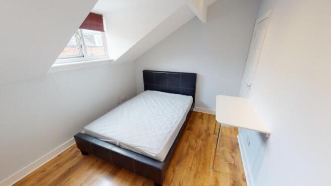 6 bed End of Terrace to rent Image 8
