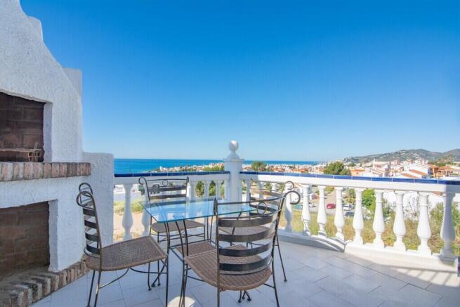 Lounge terrace