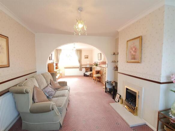 Open Plan Lounge/Dining Room