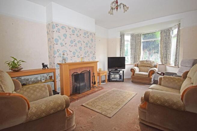 2 Rashwood Hill Cottage, lounge.jpg