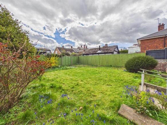 2 bed Flat for sale Image 10
