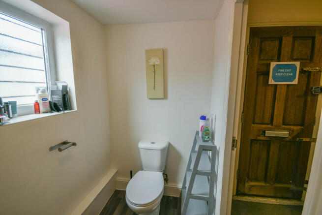 6 bed House of Multiple Occupation for sale Image 8