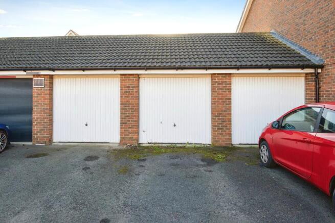 Garage & Parking