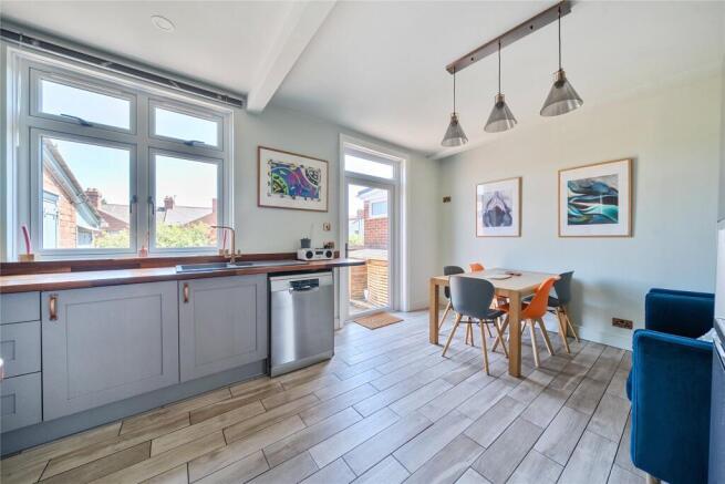 Kitchen/Dining