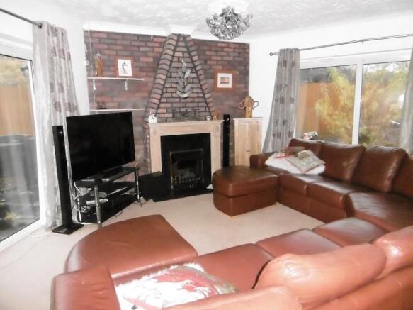 Lounge/ Family Room
