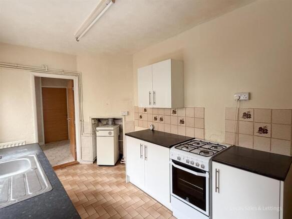 26 Main St Loddington-10.jpg