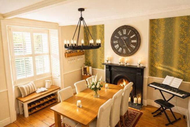 4 bed Detached for sale Image 10