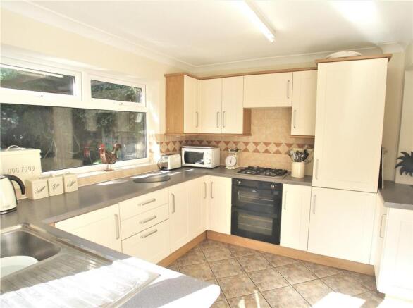 Kitchen/Breakfast Room