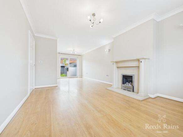 Sitting/Dining Room