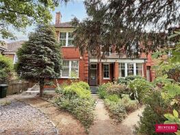3, 75 Warwick Court, Station Road, New Barnet, Barnet EN5 1PT