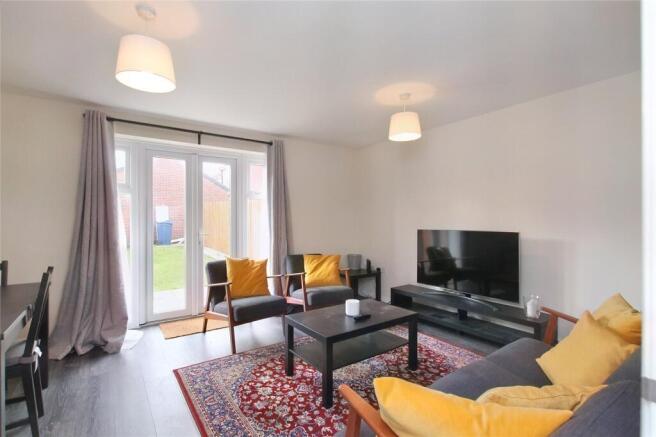 Lounge/Dining Room