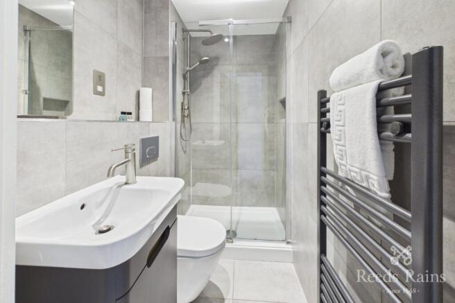 2 bed Apartment for sale Image 10