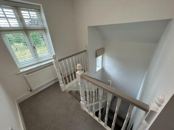 FIRST FLOOR LANDING
