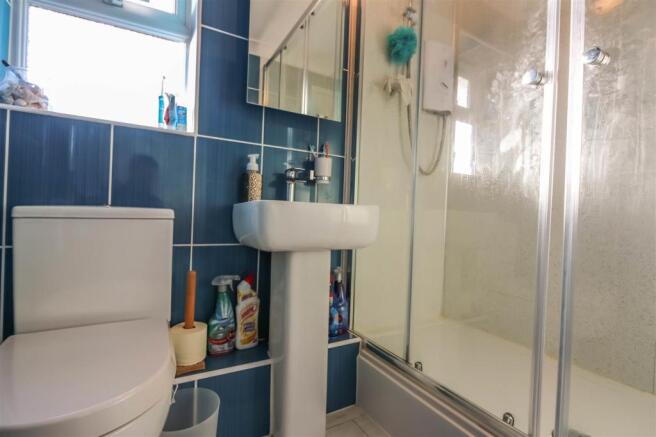 Bathroom.JPG