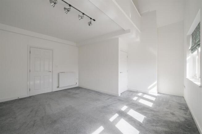 2 bed Penthouse for sale Image 5
