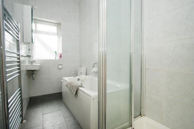 2 bed Apartment for sale Image 10
