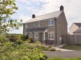 24, Rhes Brickyard Row, Llanelli SA15 2EN