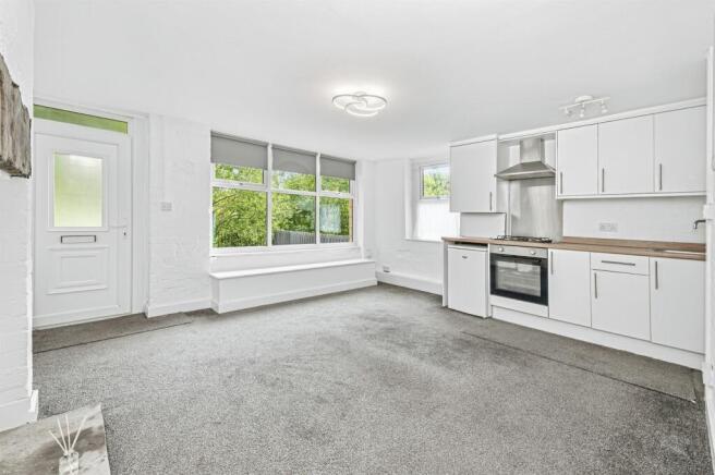 Studio for sale Image 5