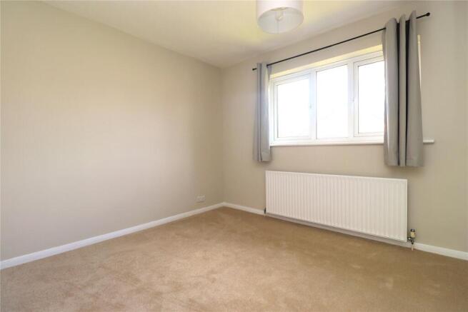 Eastmead, Woking, Surrey, GU21 photo 4