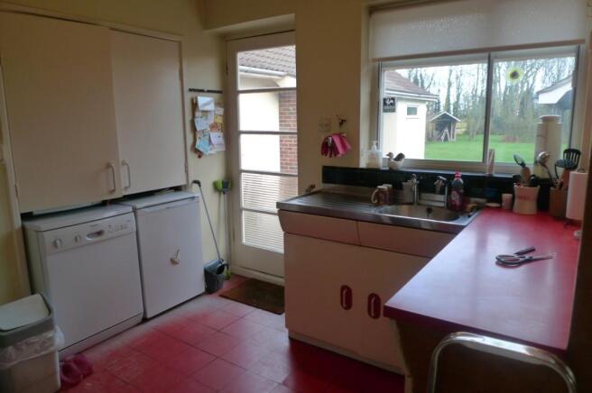 kitchen/breakast roo