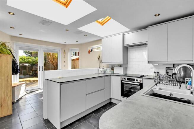 kitchen .jpg