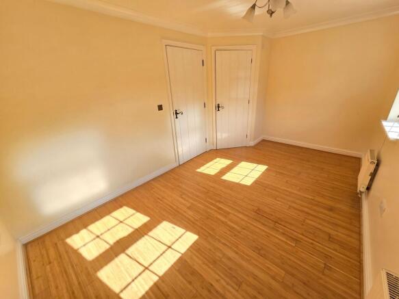 3 bed Terraced for sale Image 5