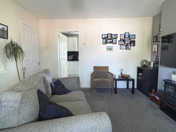 2 bed Flat for sale Image 4