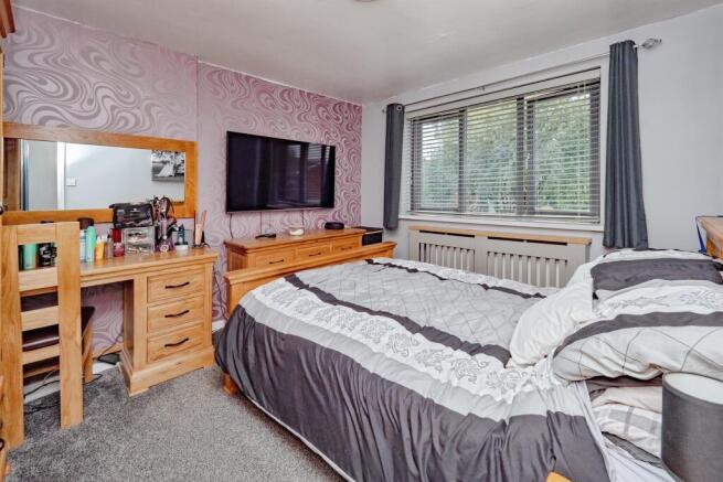 3 bed Terraced for sale Image 8