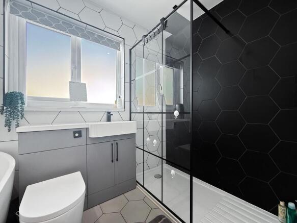 Bath/Shower Room
