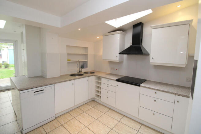 34, Kingsclere Road, Overton, Hampshire photo 4