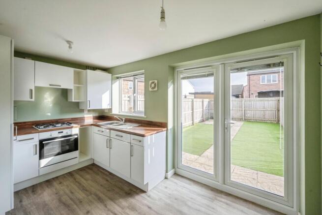2 bed Semi-Detached for sale Image 6