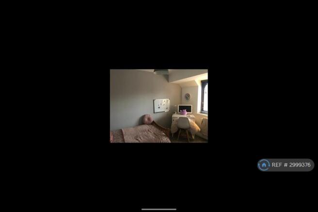 3 bed Semi-Detached to rent Image 11