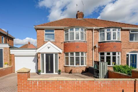Almsford Drive, Acomb York YO26 5NR