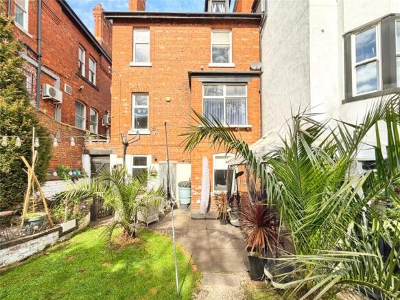 4 bed Semi-Detached for sale Image 7