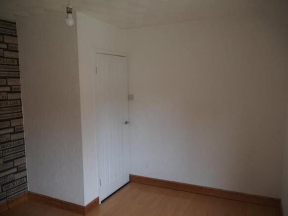 4 bed Semi-Detached for sale Image 12