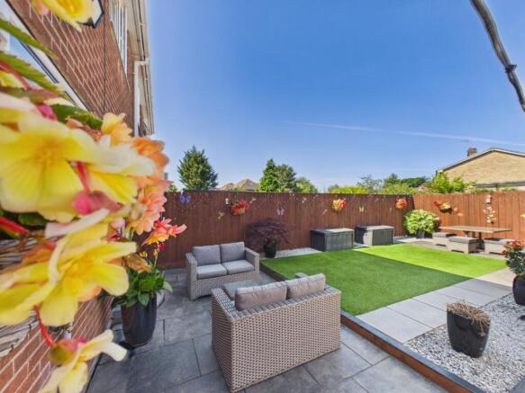 3 bed Semi-Detached for sale Image 4
