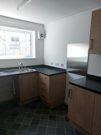 Studio to rent Image 5