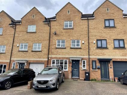 Blue Falcon Road, Kingswood