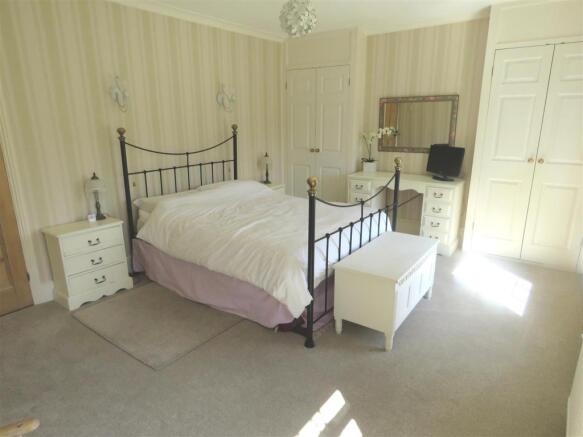 Bedroom 1.JPG