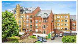 6, Aveley House, Iliffe Close, Reading RG1 2QF