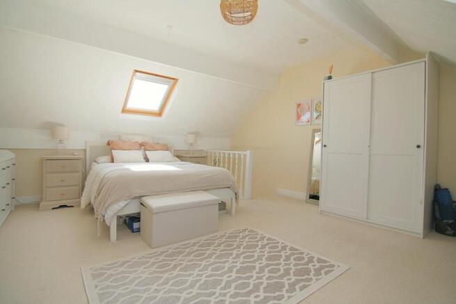2 bed Terraced for sale Image 7